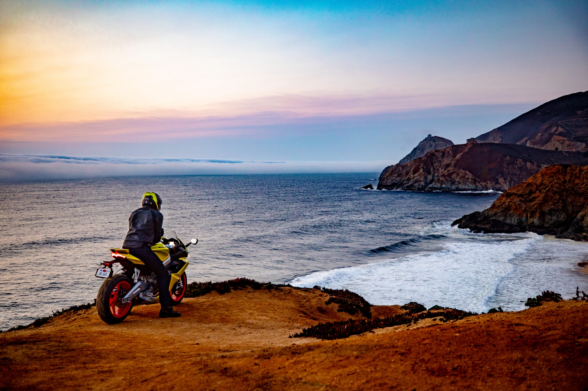 061 RS 660 ambient human and motorbike